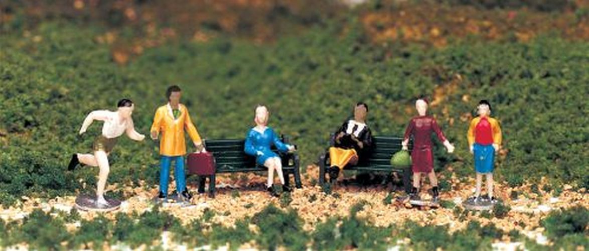 BACHMANN People At Leisure Ho Scale Train Figures - TRAIN