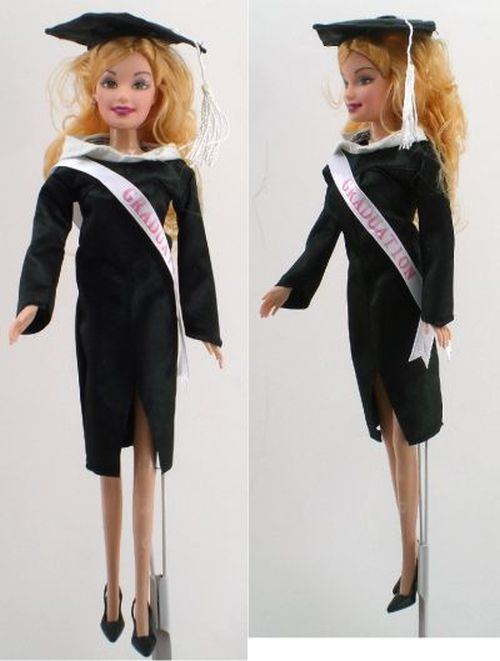 DENTT 2022 Graduation Barbra Fashion Doll In Cap And Gown - DOLLS