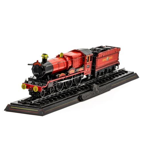 FASCINATIONS Hogwarts Express With Track