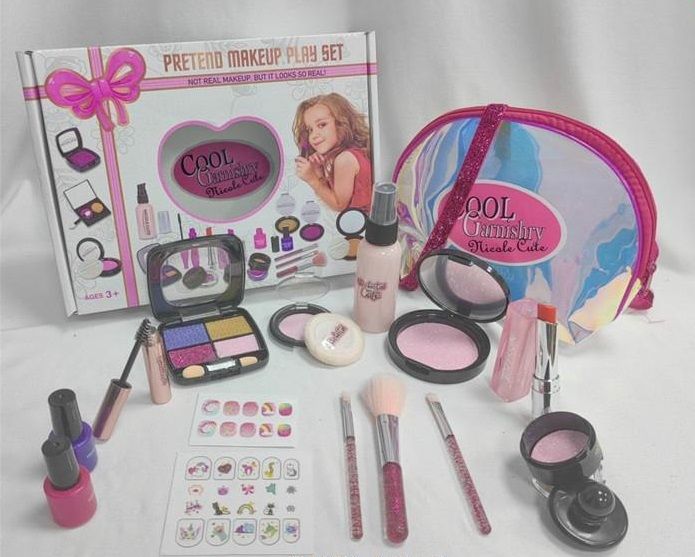 GIRL FUN TOYS Toy Beauty And Nail Set - .