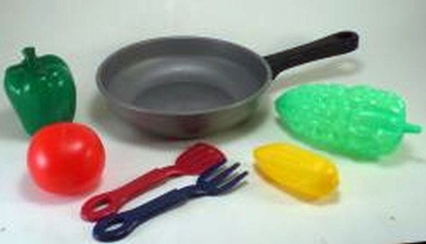 GIRL FUN TOYS Play Food In Fry Pan Kitchen Toy - 