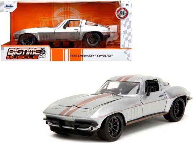 JADA TOYS 1966 Chevrolet Corvett 1/24 Scale Die Cast Car - DIE CAST