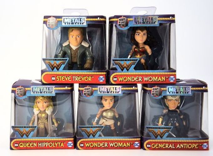 JADA TOYS One Random Style 2.5 Metals Dc Comic Girls Figure - .