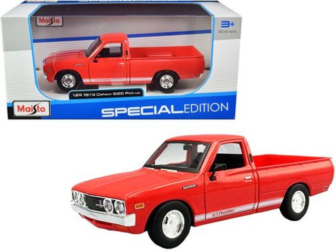 MAISTO 1973 Datsun 620 Pick Up Truck Die Cast Car 1/24 Scale - DIE CAST