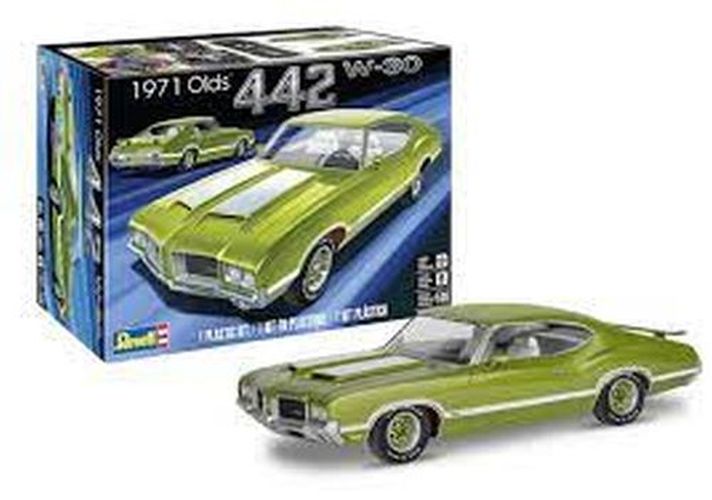 REVELL-MONOGRAM 1971 Olds 442 W-30 1/25 Scale Plastic Model - .