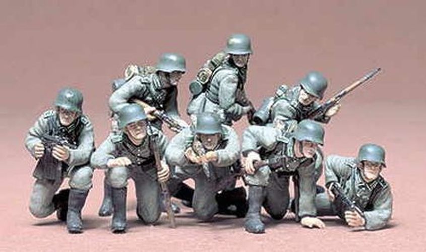 TAMIYA MODEL German Panzer Grenadiers Troops 1/35 Scale Model Kit