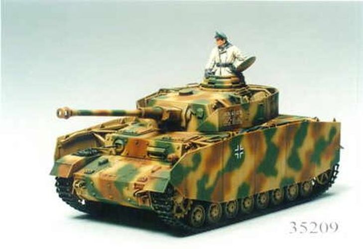 TAMIYA German Panzerkampfwagen Early Version 1:35 Scale Tank - MODELS