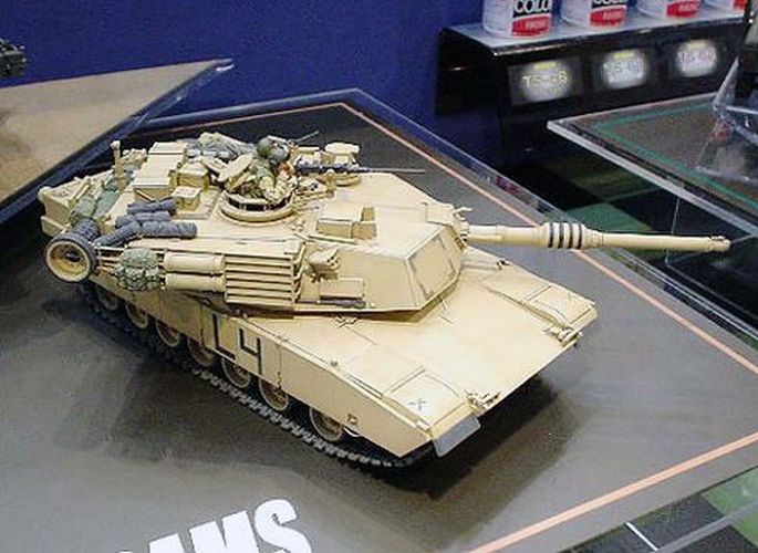 TAMIYA MODEL Us Mia2 Abrams Tank Iraqi Freedom 1/35 Scale Plastic Model Kit - .