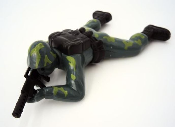 WIND UP TOYS Crawling Arm Military Soldier Wind Up Toy Colors Will Vary - 